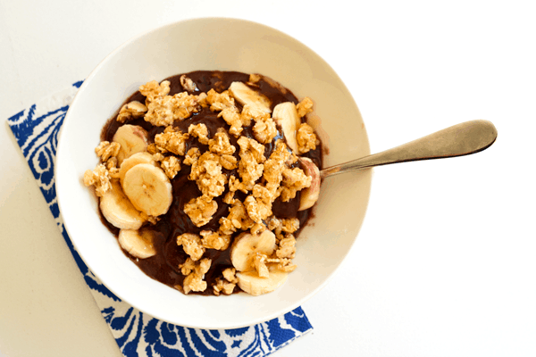 Acai Bowl for Breakfast | Cupcakes and Cutlery