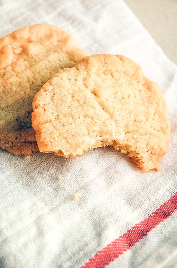 Cookies made with mayonnaise on a cloth. 