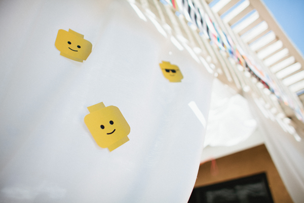 Lego kid's birthday party decorations.