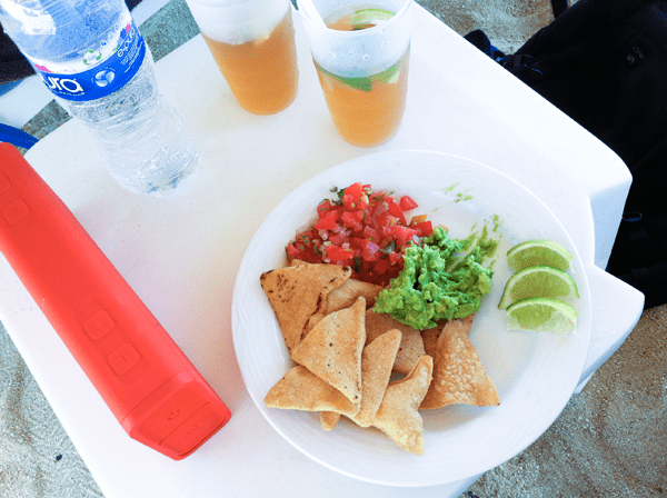 guacamole-by-the-beach