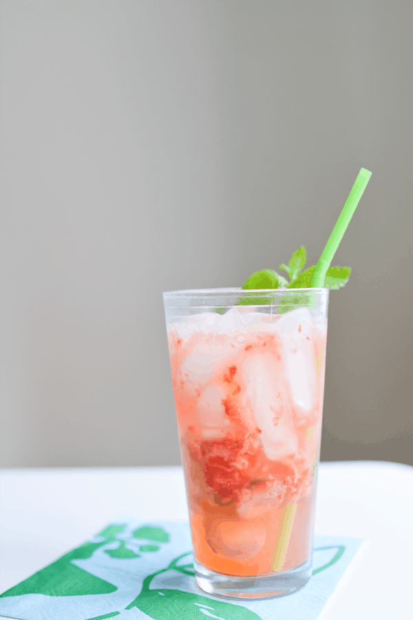 lime-ginger-strawberry-sparkling-water
