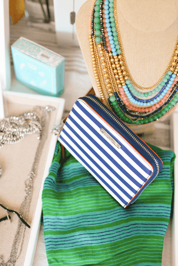 How to host a fun Stella & Dot party for adults and kids. 