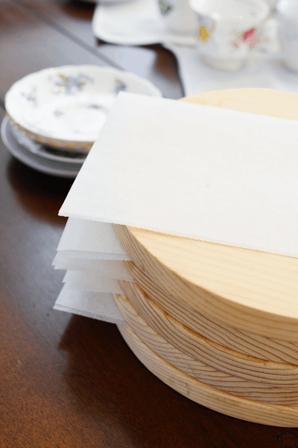 wood-plates-and-china