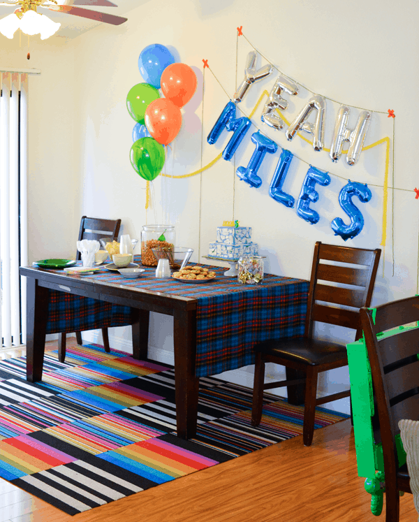 Balloon garland for a kid's birthday party.