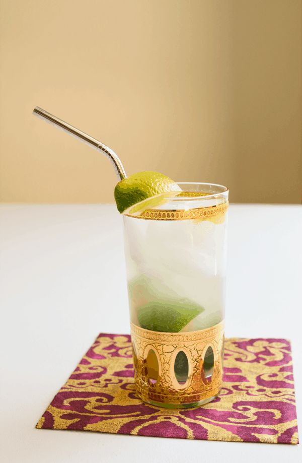 Muddled Ginger Limeade. Delicious! // www.cupcakesandcutlery.com