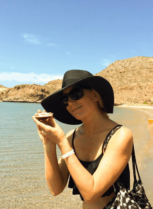 Eating fresh chocolate clams straight out of the ocean at Villa del Palmar Loreto. 