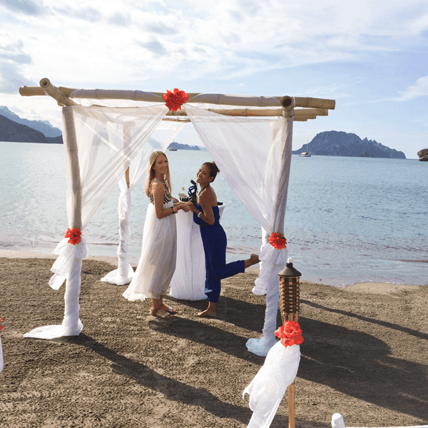 Weddings on the beach in Loreto, Mexico at Villa del Palmar Loreto. 