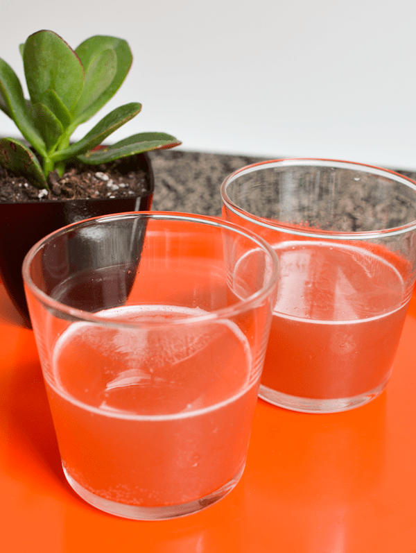 Vodka cocktail with hibiscus and grapefruit