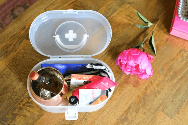 Put together this simple summer survival kit for all your mom friends. They will love you forever. 