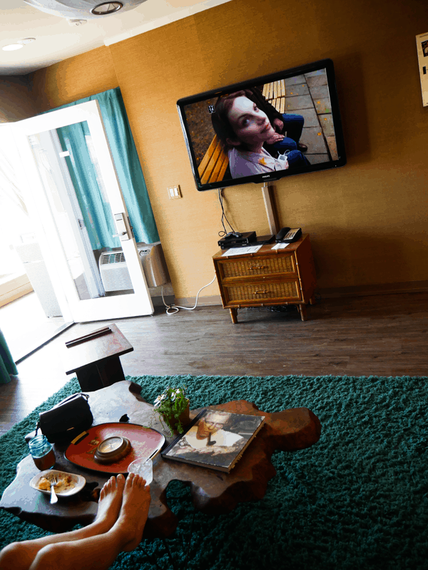 Bungalow rentals at the @PacificEdge Hotel include a living room with air conditioning and flat screen TV, a kitchen area, private bathroom, a private deck and so much more! #pacificedgelaguna