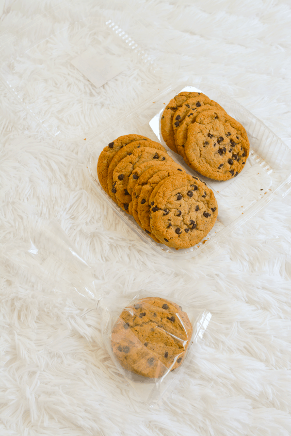 Cookies make everyone happy! It's the perfect easy gift idea. Find out what else we put in this DIY Bad Day Gift Kit! #ad #GiveBakeryBecause