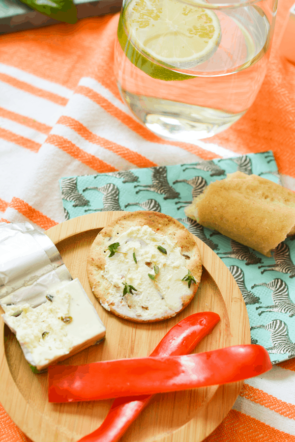 I'm in love with these Le Petite Fromage snack spreads! They are perfect for an on-the-go snack or for a park picnic. They are the perfect snack idea for moms! #ad #ThisisCheese @alouettecheese