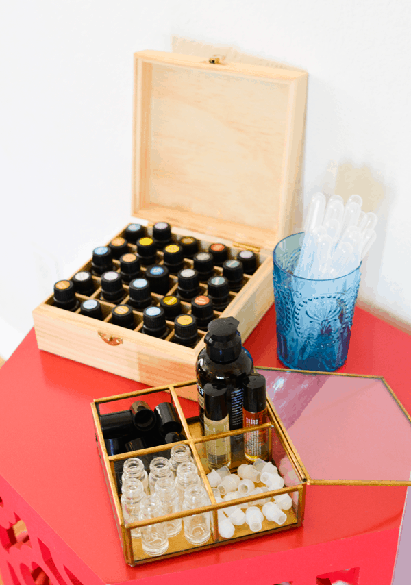 Fun activity idea for a girl's night in party with essential oils. (ad) #anewsummer