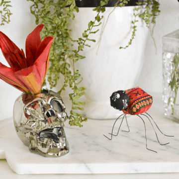 I hate bugs but I love these darling fabric creepy crawlers. I love that they are non-scary Halloween decorations.