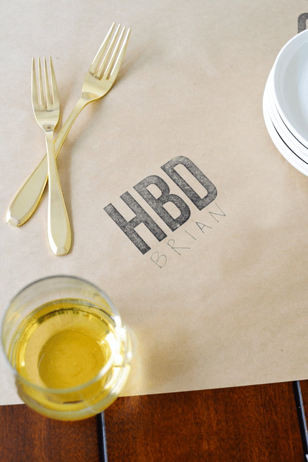 Here's a fun birthday party idea. Stamp a table runner and have your guests write personalized messages! Click through for the full tutorial. 