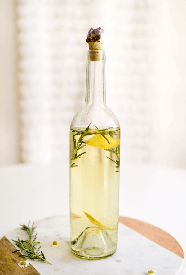 Make infused wine for your next party. It's really refreshing and I think the herbs and fruit are something all your guests would love. This would make a great baby or bridal shower drink idea. | Cupcakes and Cutlery