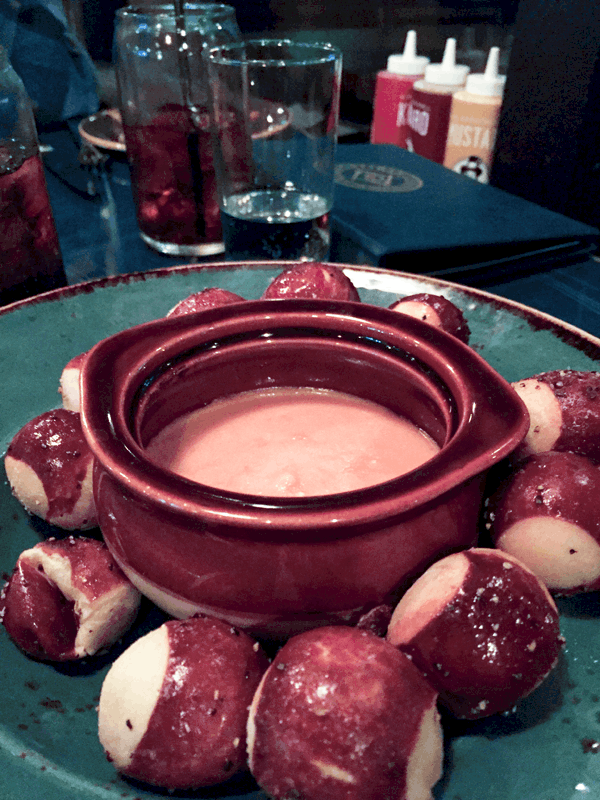 Pretzel bites with Pub cheese from Draughtsman Palm Springs