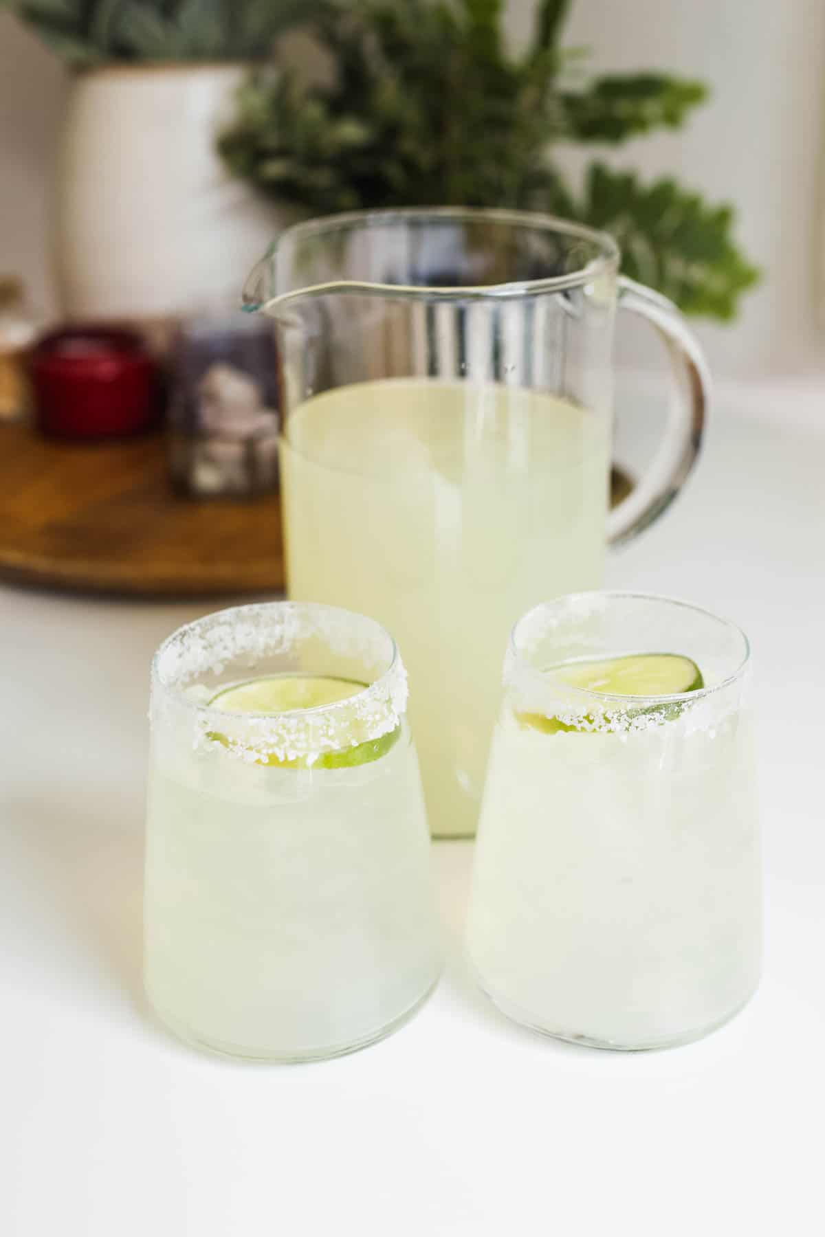 Quick and Easy Pitcher of Margaritas for a Party