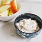 Recipe for easy Greek yogurt apple dip