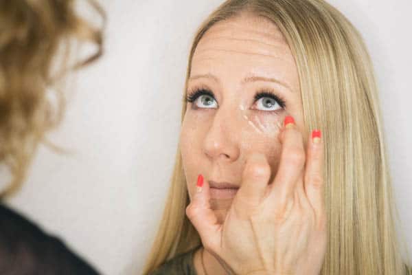 The best way to apply concealer.
