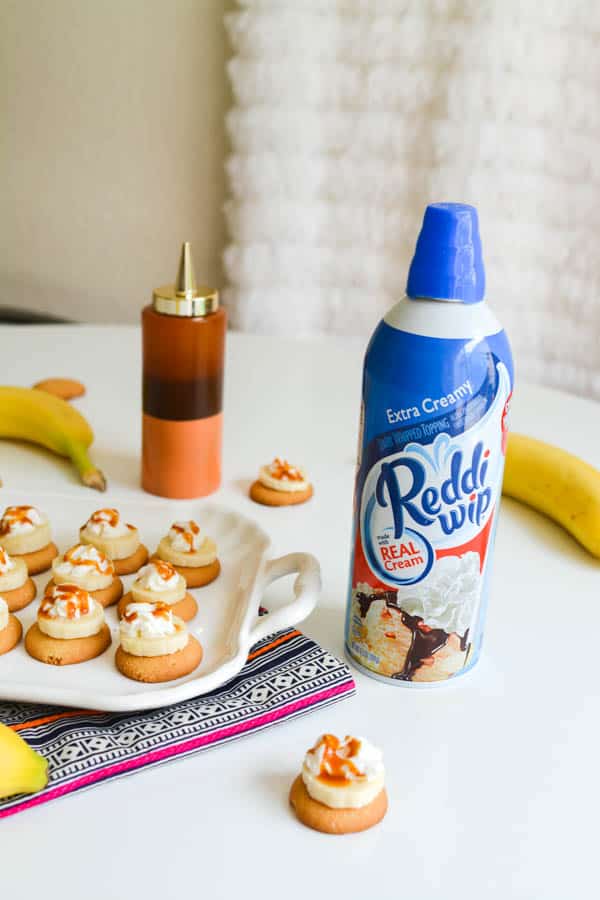 After school snack idea with banana, caramel and Nilla wafers. 