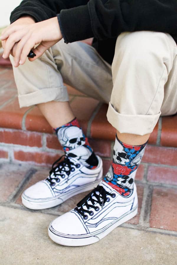 white vans with black outline