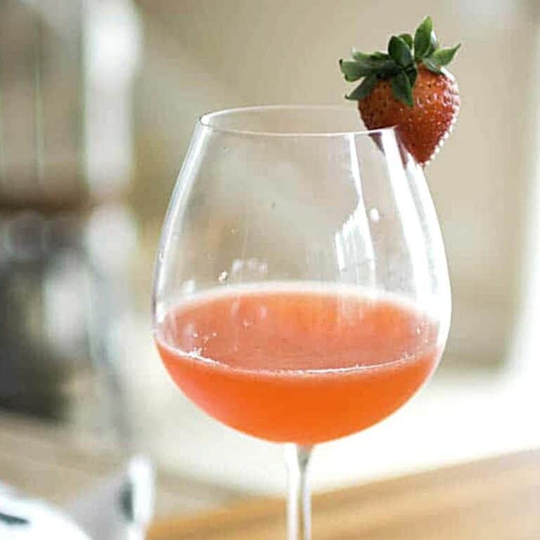 Fruity Strawberry Whiskey Sour Recipe for Summer