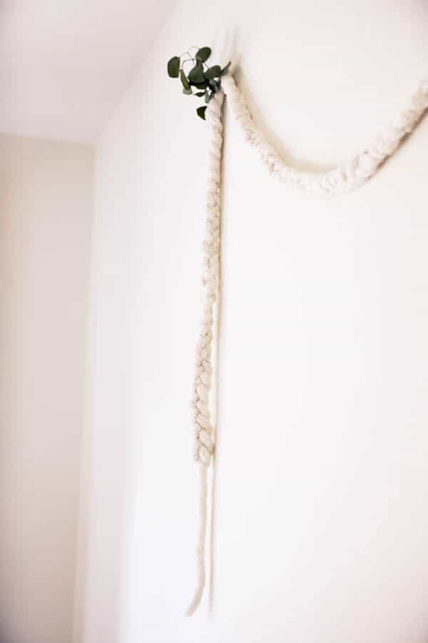 Eucalyptus and knotted yarn winter garland diy
