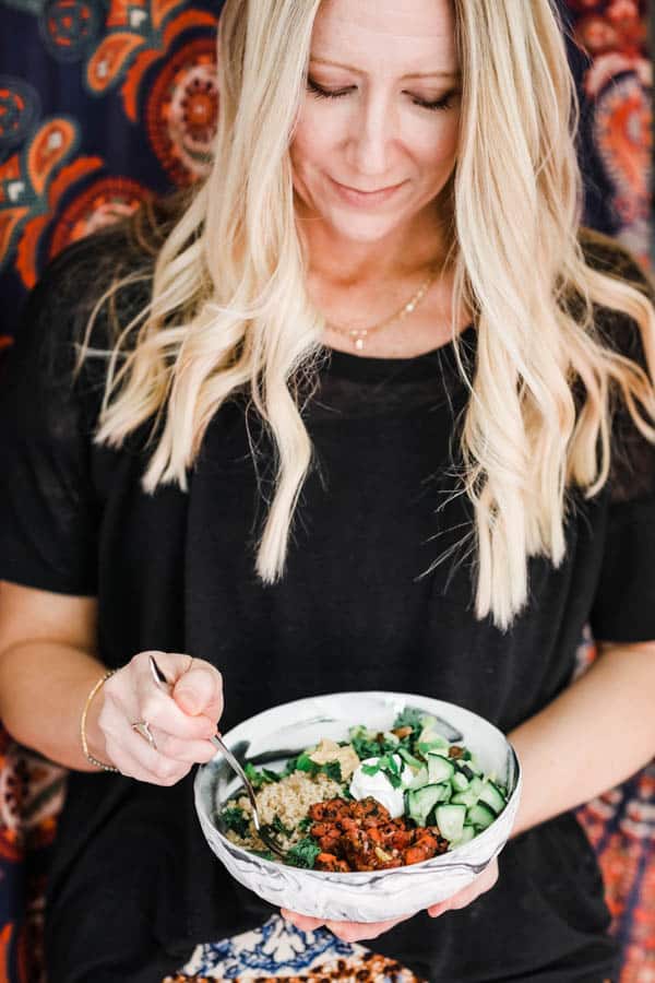 Vegetarian Bowls with quinoa, kale and veggie burgers