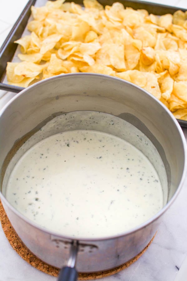 Blue cheese sauce for potato chip nachos.