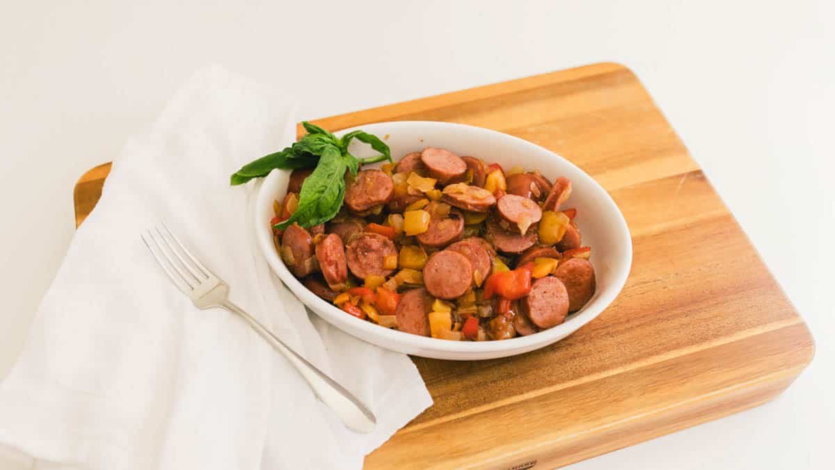 Easy Quinoa and Sausage Bowl Recipe with Peppers