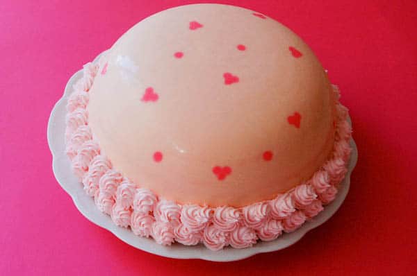 pink diy smash cake with hearts on it perfect for valentine's day