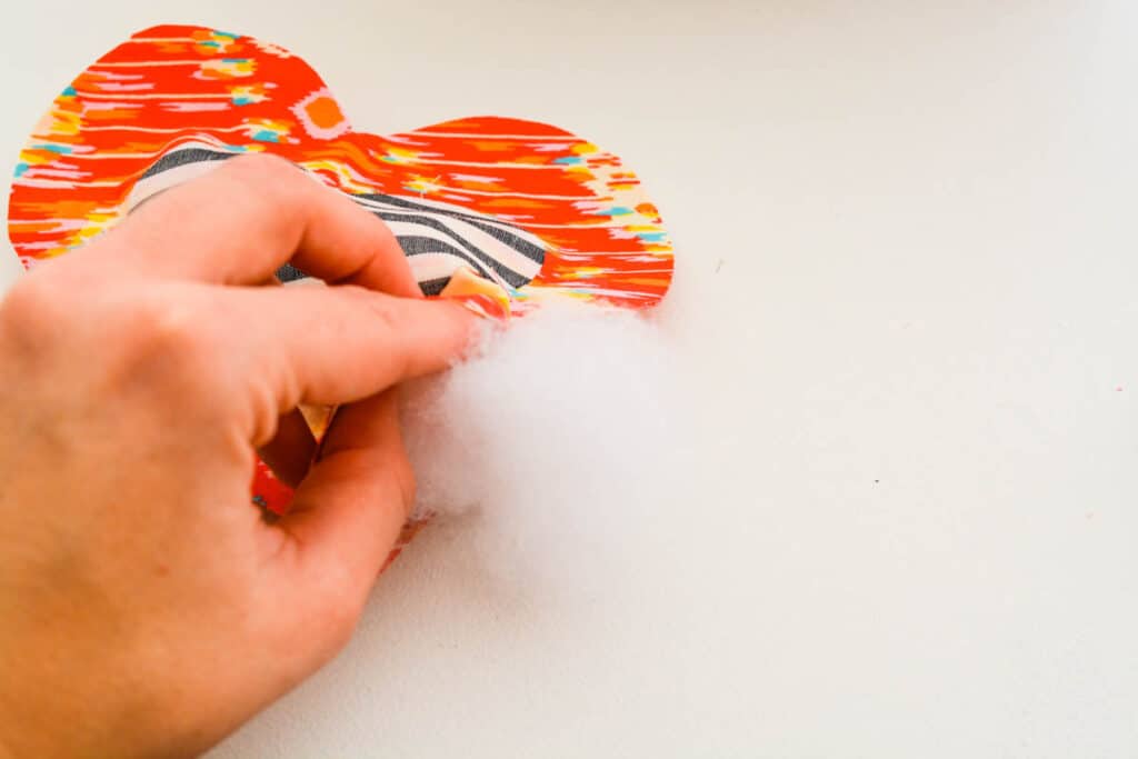 DIY HeartShaped Pillows for Valentines Day [NoSew Pillows] Cupcakes