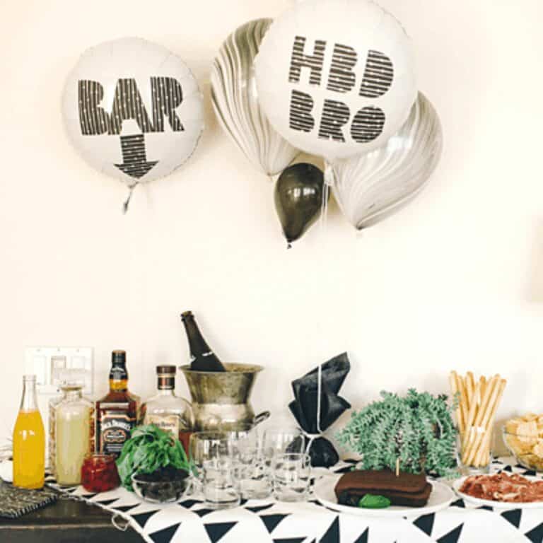 DIY Balloon Sign for a Party (Easy Balloon Decoration)