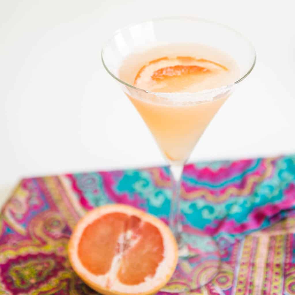 How to Make the Perfect Grapefruit Martini Recipe Cupcakes and Cutlery