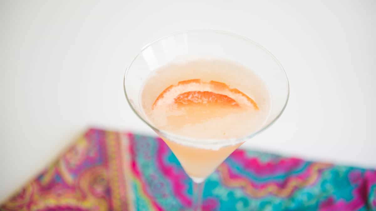 How to Make the Perfect Grapefruit Martini Recipe Cupcakes and Cutlery