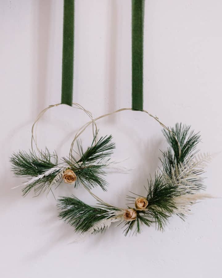 13 Festive and Unique Adult Christmas Party Themes - Cupcakes and Cutlery