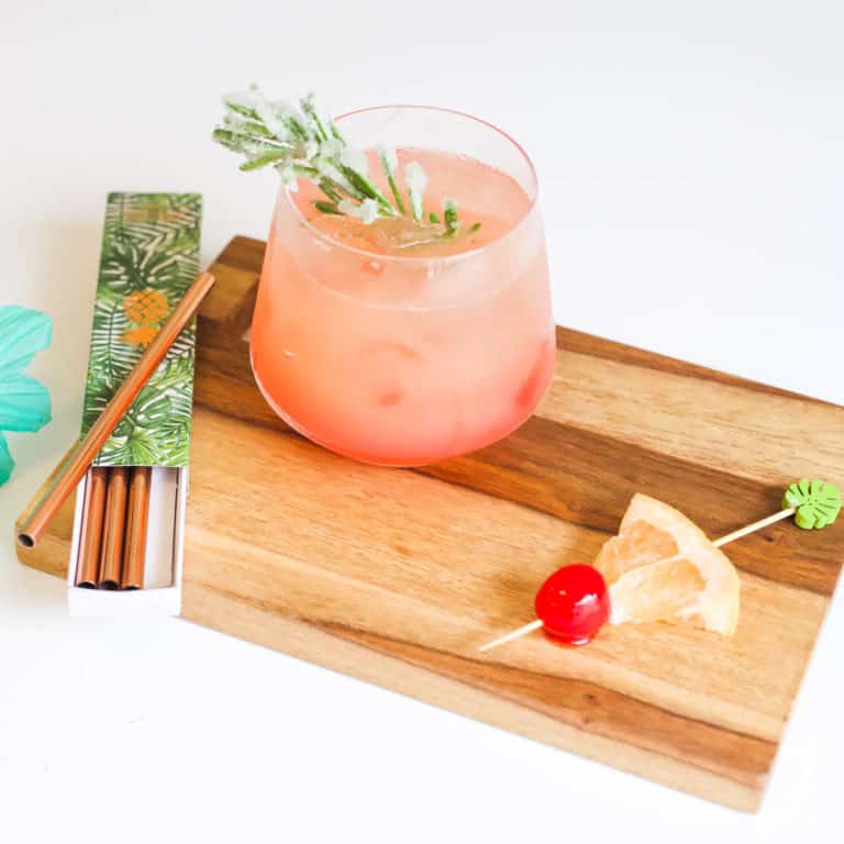 22 Easy Cocktail Garnish Ideas