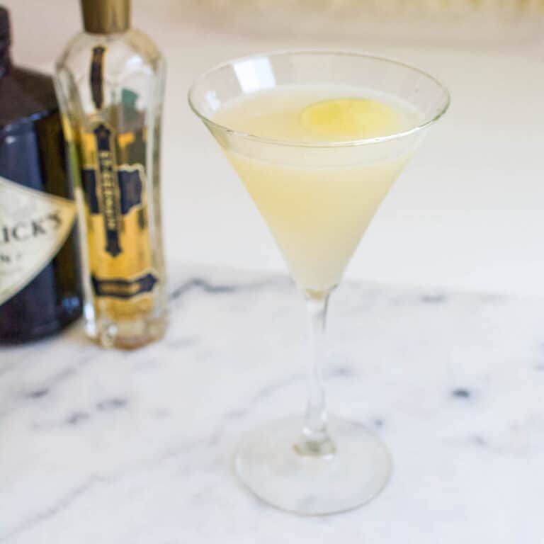 A Simple French Gimlet Recipe for Spring (St Germain Gin Gimlet)