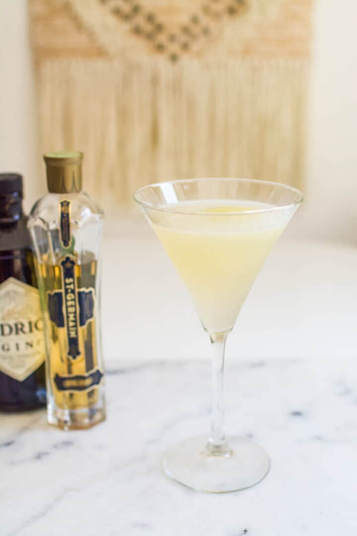 A Simple French Gimlet Recipe for Spring (St Germain Gin Gimlet