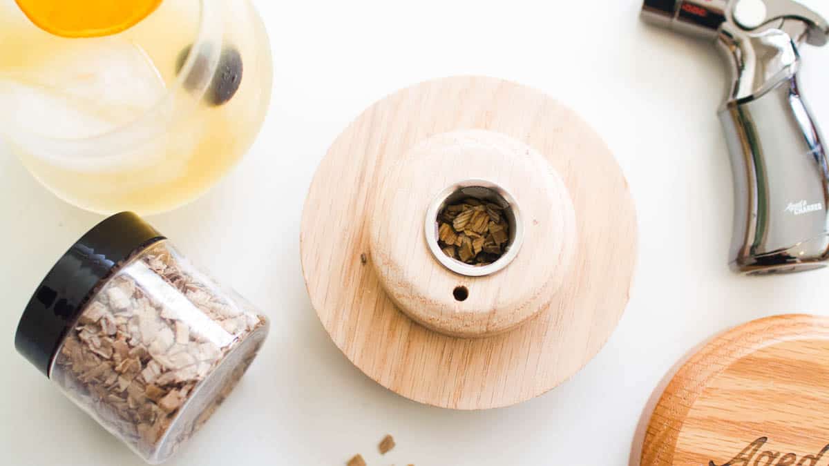 Aged and Charred Cocktail Smoker Kit: How to Smoke a Cocktail - Cupcakes and Cutlery