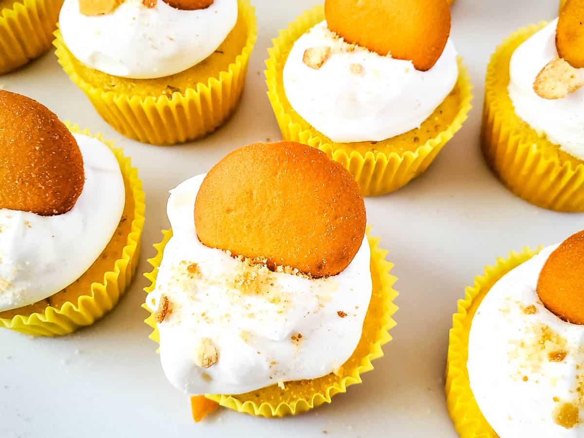 Simple Banana Pudding Cupcakes Recipe (with Cake Mix!) Cupcakes and