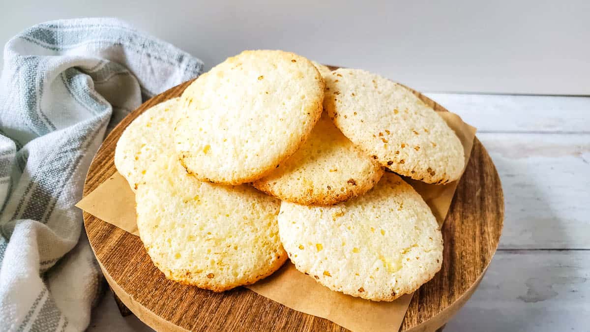 How to Bake Angel Food Cake Without a Tube Pan | Epicurious, image size:1200x675
