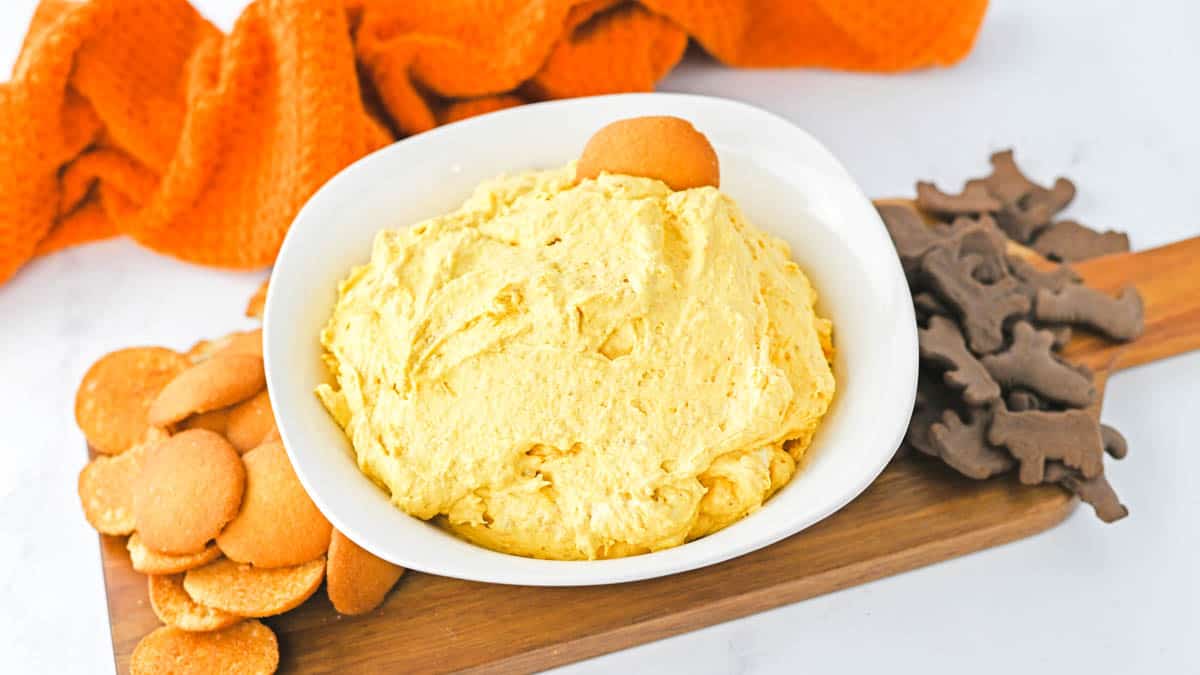 Easy Pumpkin Dip with Cool Whip Recipe {Pumpkin Fluff} Cupcakes and